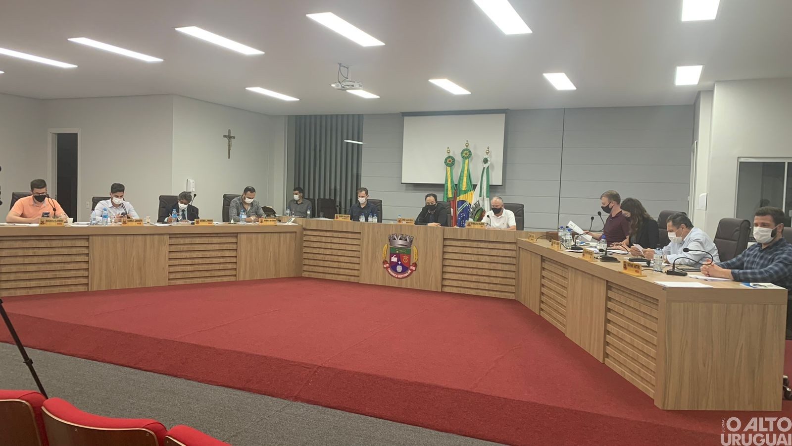 Redutores de velocidade e doação de imóveis serão pauta no Legislativo de FW