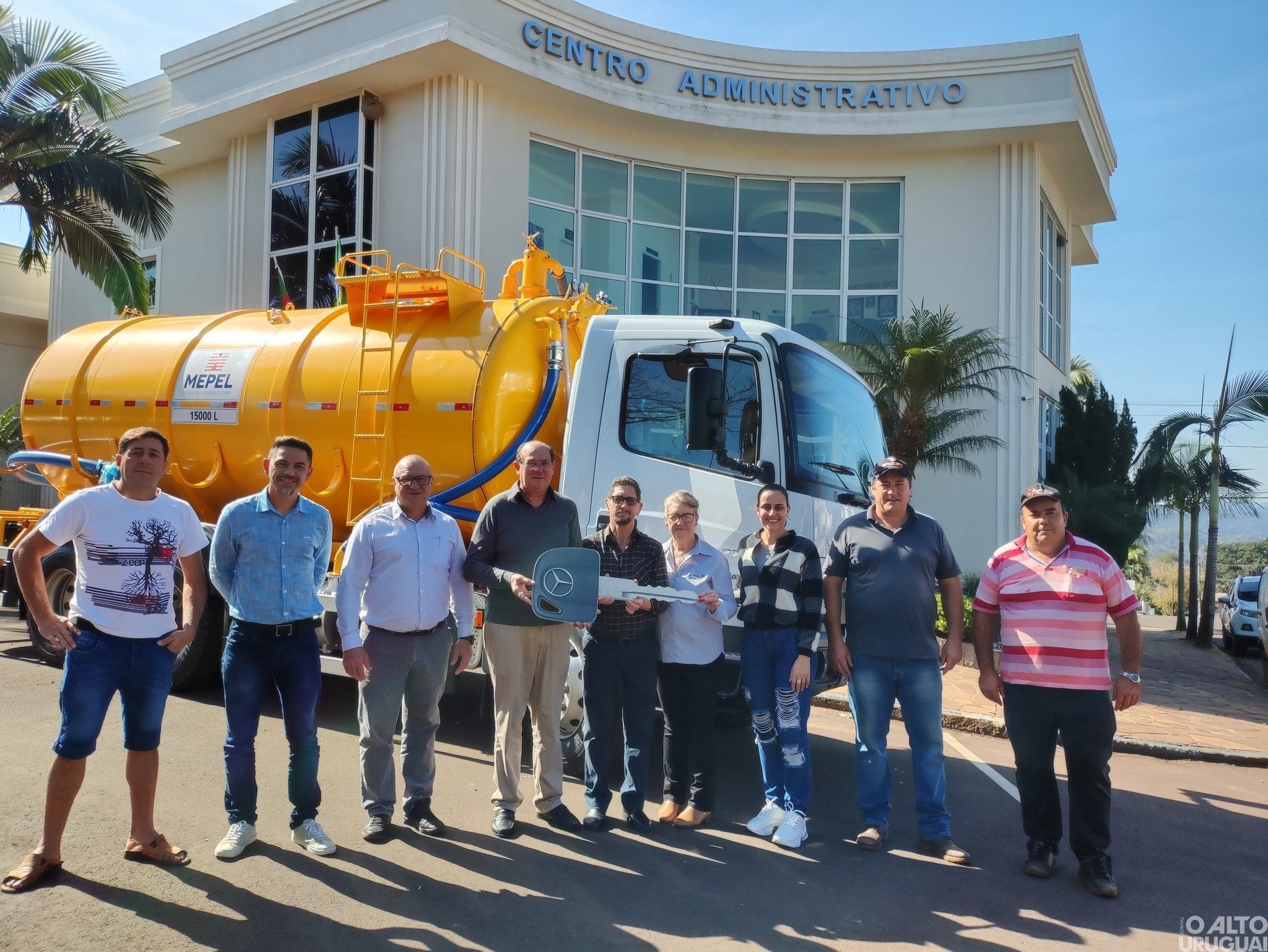 Novo caminhão para distribuição de adubo é adquirido em Rodeio Bonito