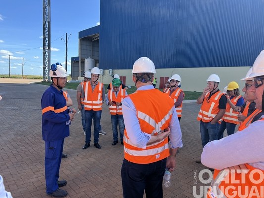 JBS apresenta a estrutura da fábrica de ração em Seberi