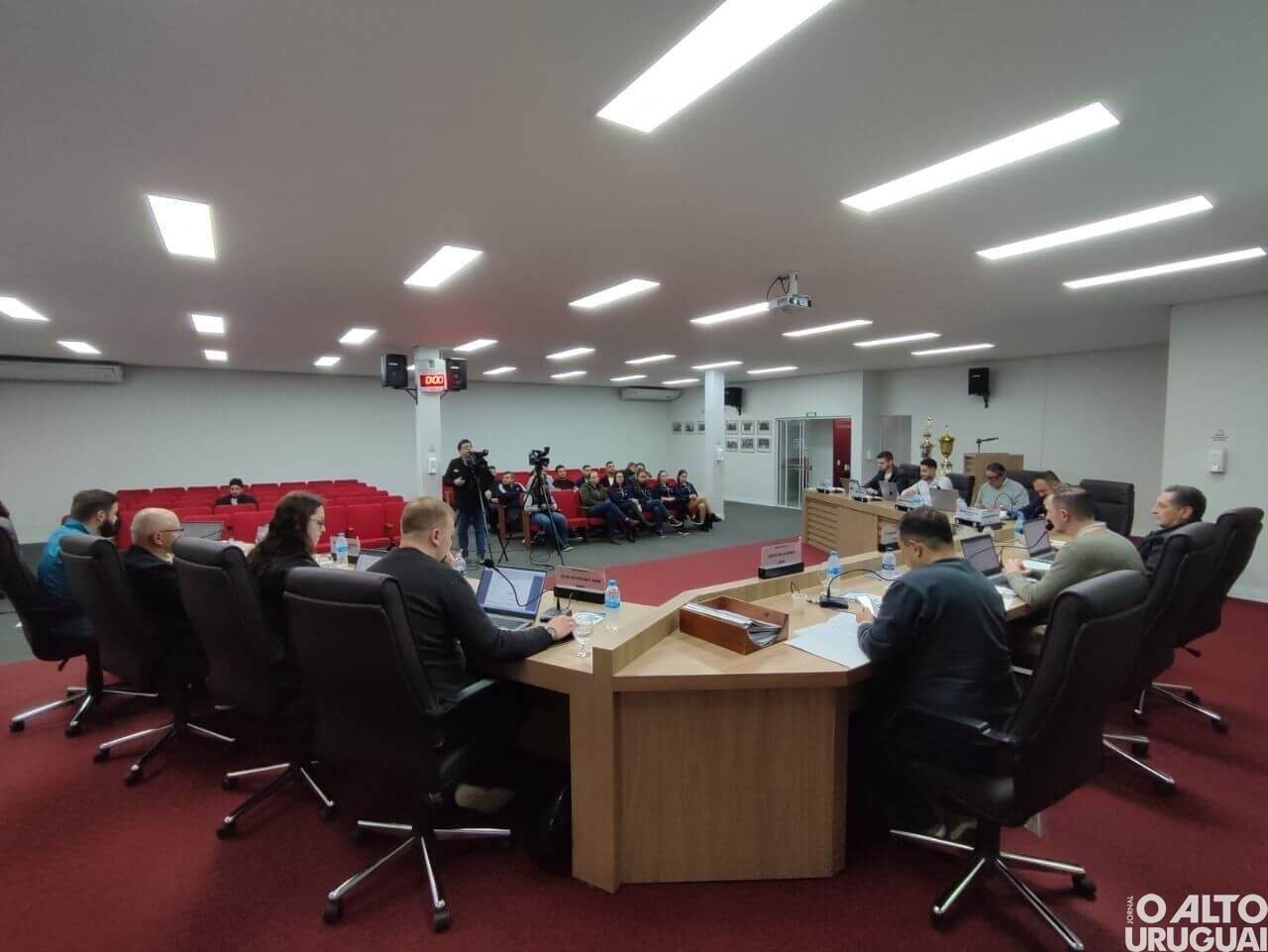 Câmaras de Vereadores da região apresentam novas mesas diretoras para 2023