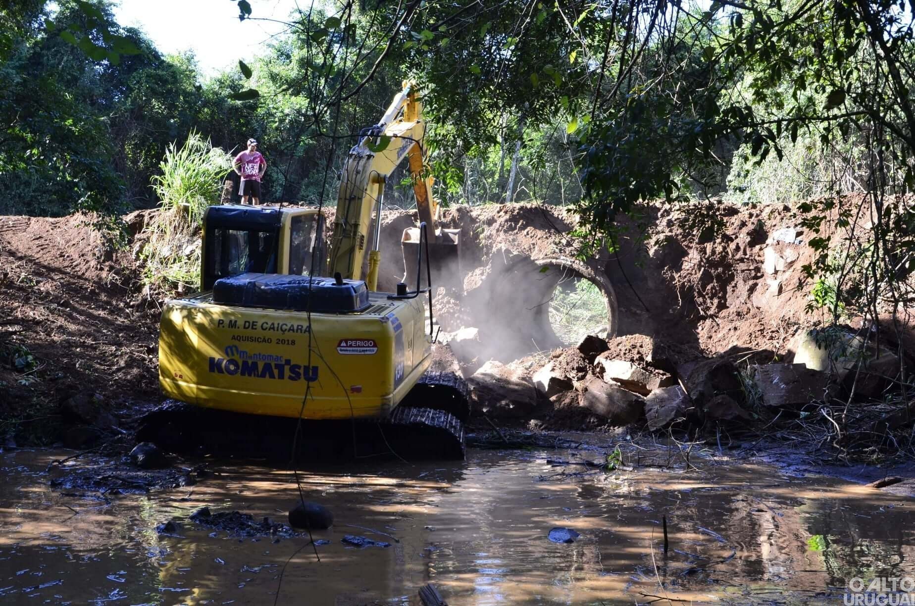 Trabalhos de manutenção e recuperação de estradas seguem intensos