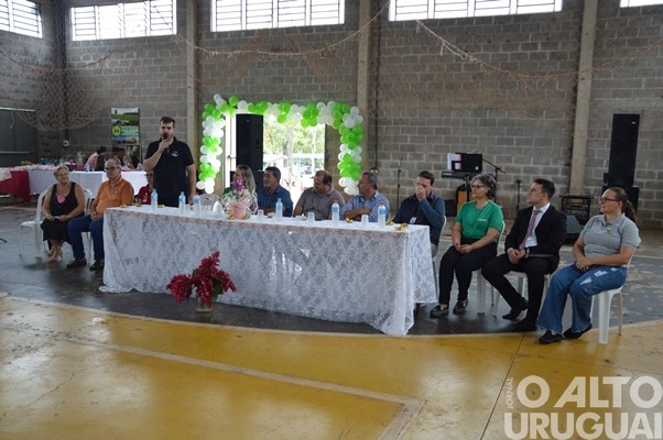 Centenas de mulheres participam de encontro em Jaboticaba