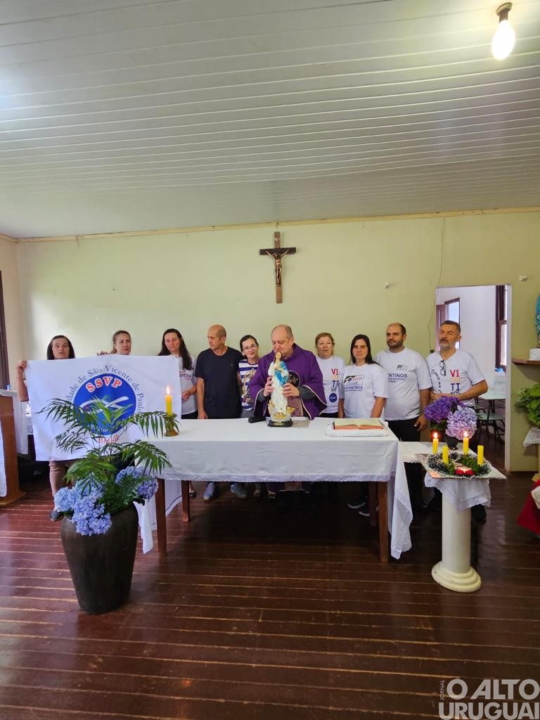 Missa campal do Dia de Nossa Senhora da Imaculada Conceição é realizada
