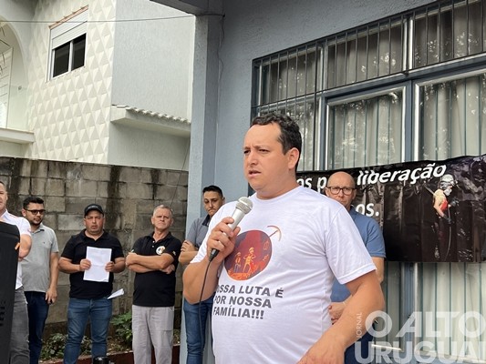 Protesto de garimpeiros mobiliza comunidade em Ametista do Sul
