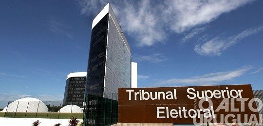 TSE divulga documento em defesa das urnas eletrônicas
