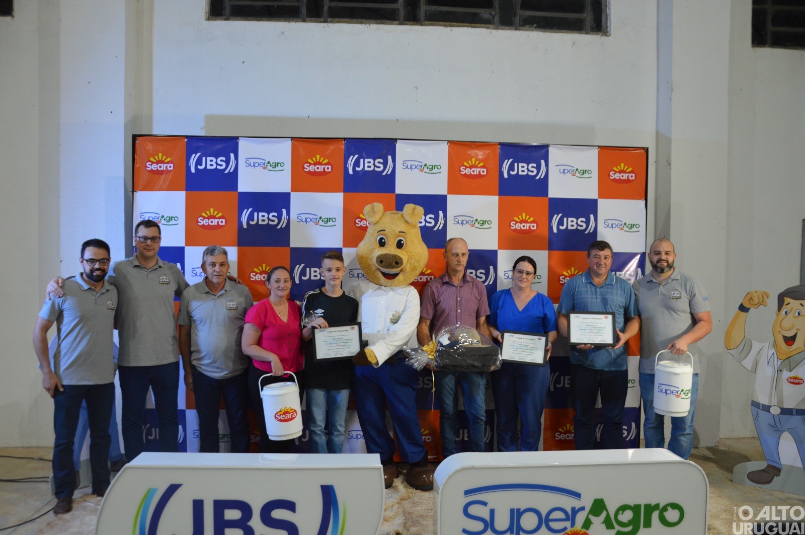 SuperAgro premia melhores produtores integrados