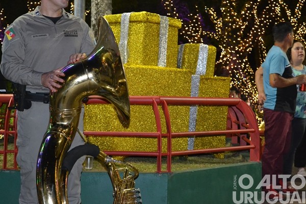 Frederico em Luz acende o espírito de natal na Praça da Matriz