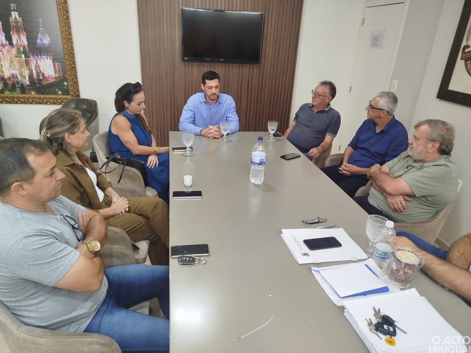 Nova sede da Delegacia de FW é tema de reunião entre lideranças