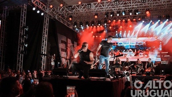 Mistura de ritmos marca o terceiro dia de shows da Expofred 2025