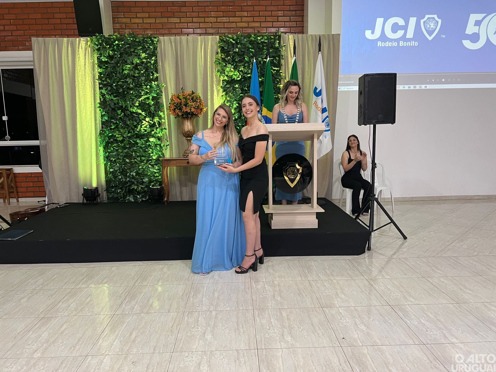 Jantar festivo com honrarias marca os 50 anos da JCI em Rodeio Bonito