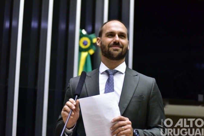Moraes arquiva investigação contra Eduardo Bolsonaro