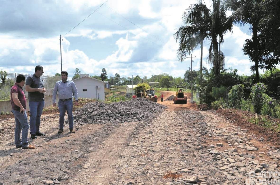 Caiçara retoma obras de pavimentação asfáltica