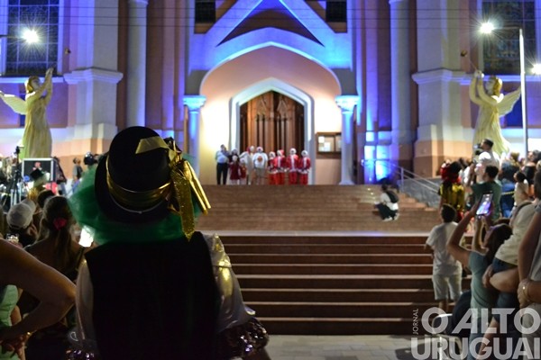 Frederico em Luz acende o espírito de natal na Praça da Matriz