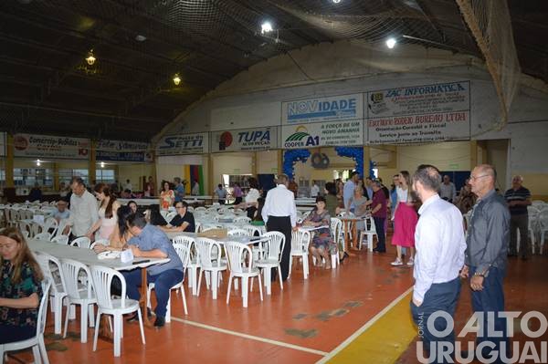 Palestra-show com Otélio Drebes reúne mais de 600 pessoas em Seberi