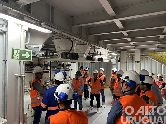 JBS apresenta a estrutura da fábrica de ração em Seberi