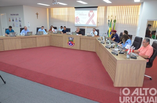 Vereador Ismael Cocco é eleito presidente do Legislativo de FW