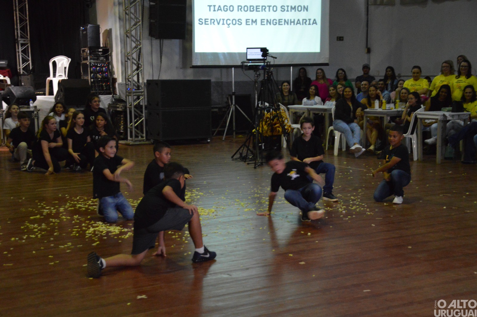 Alunos e comunidade de Erval Seco participam do Festival Estudantil