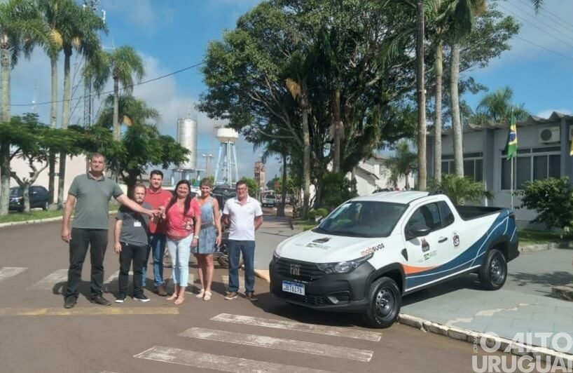 Novo veículo é entregue para a Assistência Social de Caiçara