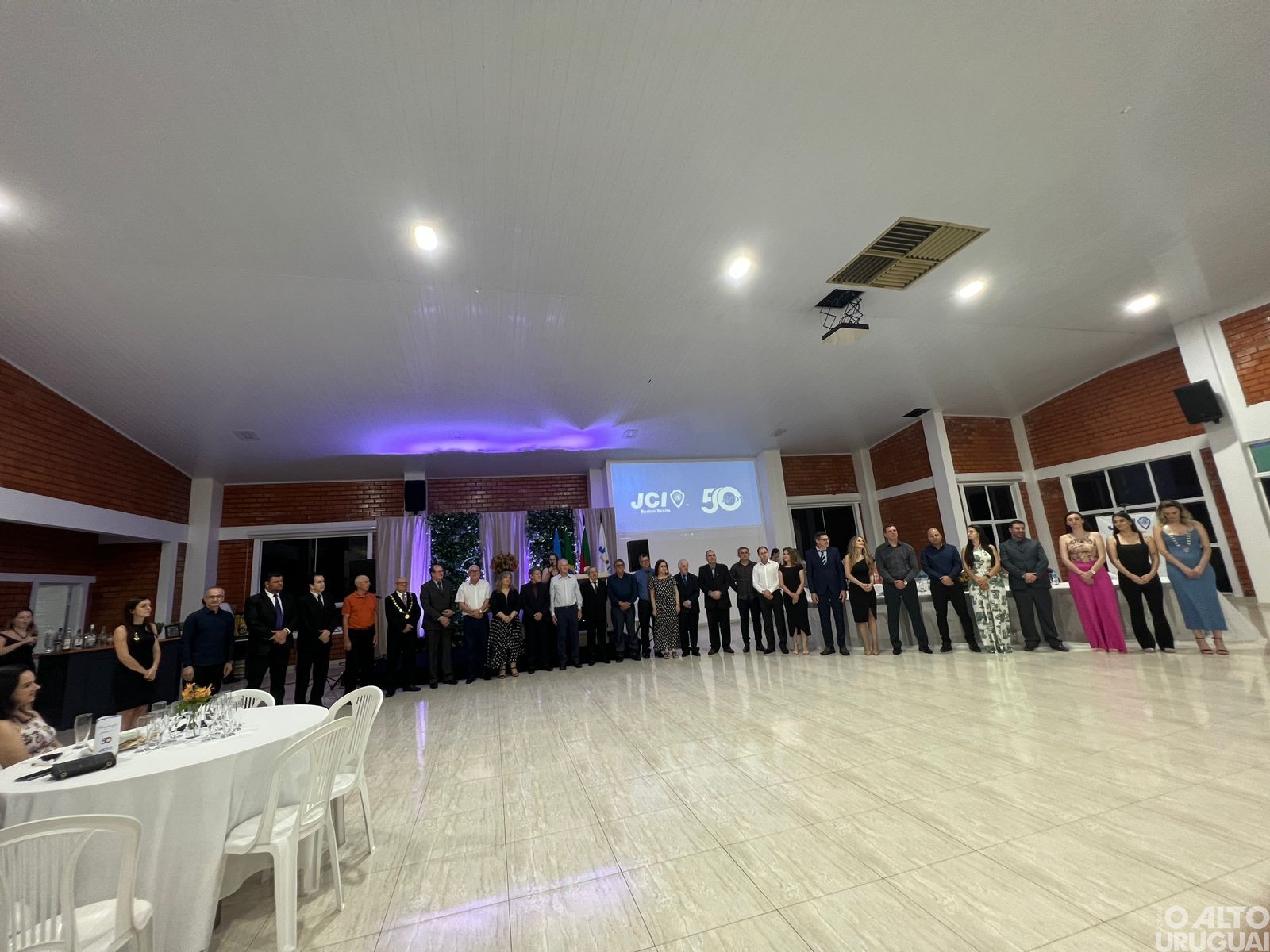 Jantar festivo com honrarias marca os 50 anos da JCI em Rodeio Bonito