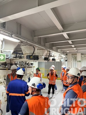 JBS apresenta a estrutura da fábrica de ração em Seberi