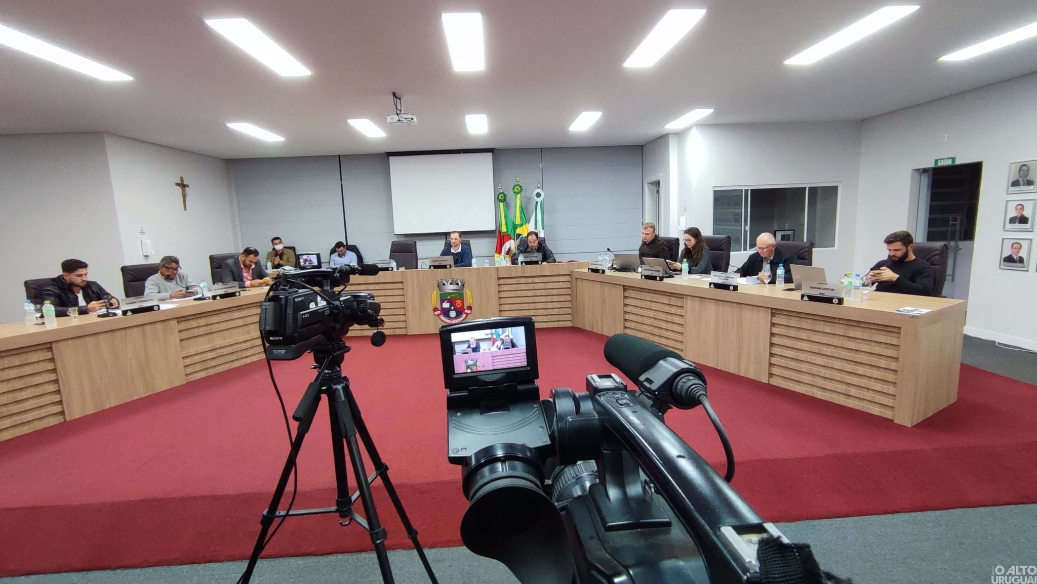 Aprovado projeto para contratação de dois profissionais para o Legislativo de FW