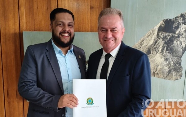 Vice-prefeito de Pinhal cumpre agenda em Brasília