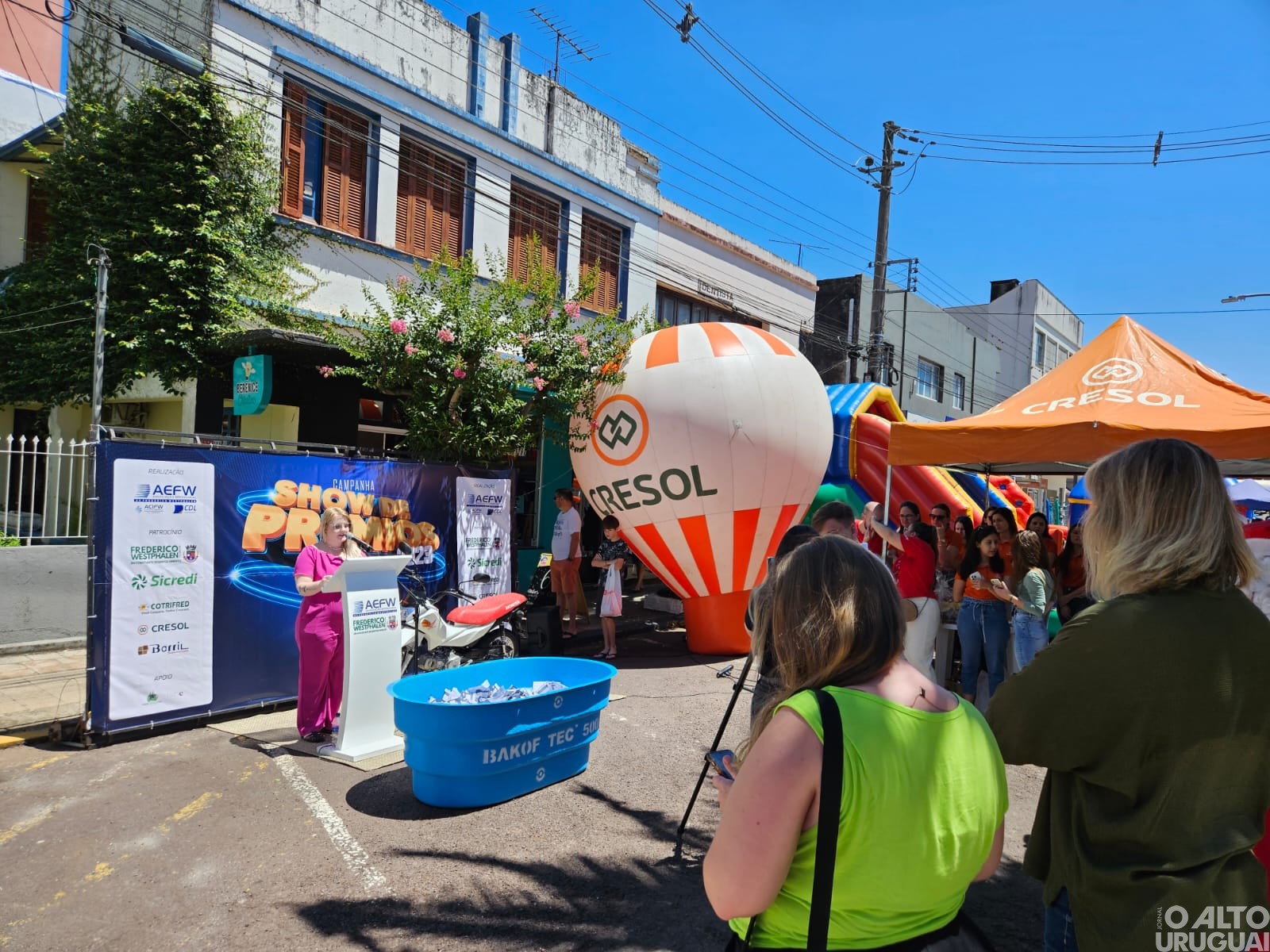 Show de Prêmios: ganhadora da primeira moto é da cidade de FW