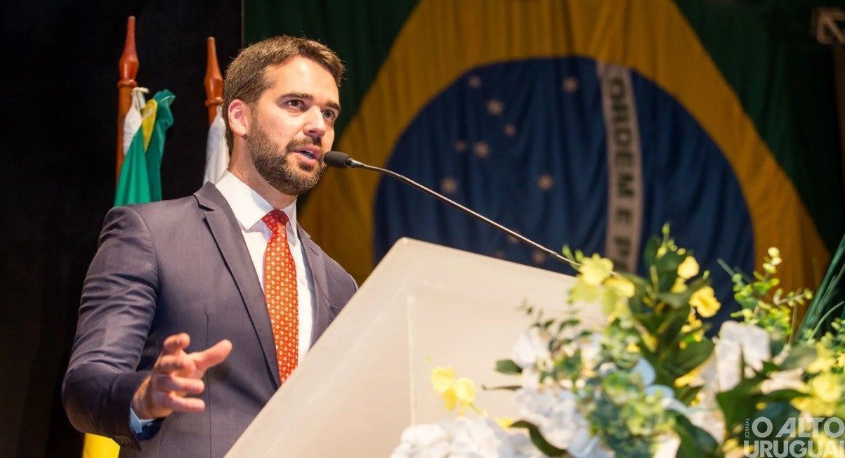 Eduardo Leite confirma pré-candidatura à Presidência pelo PSD