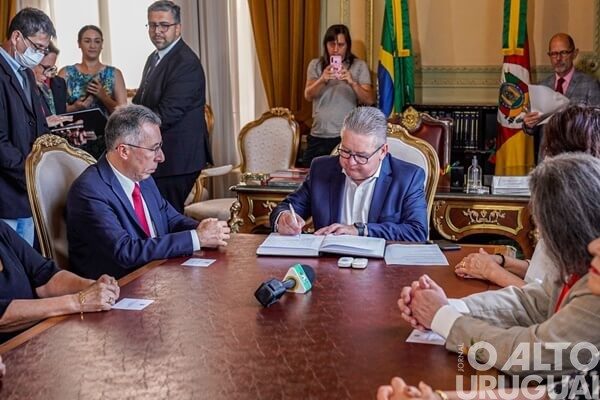 Presidente da Assembleia assume como governador interino