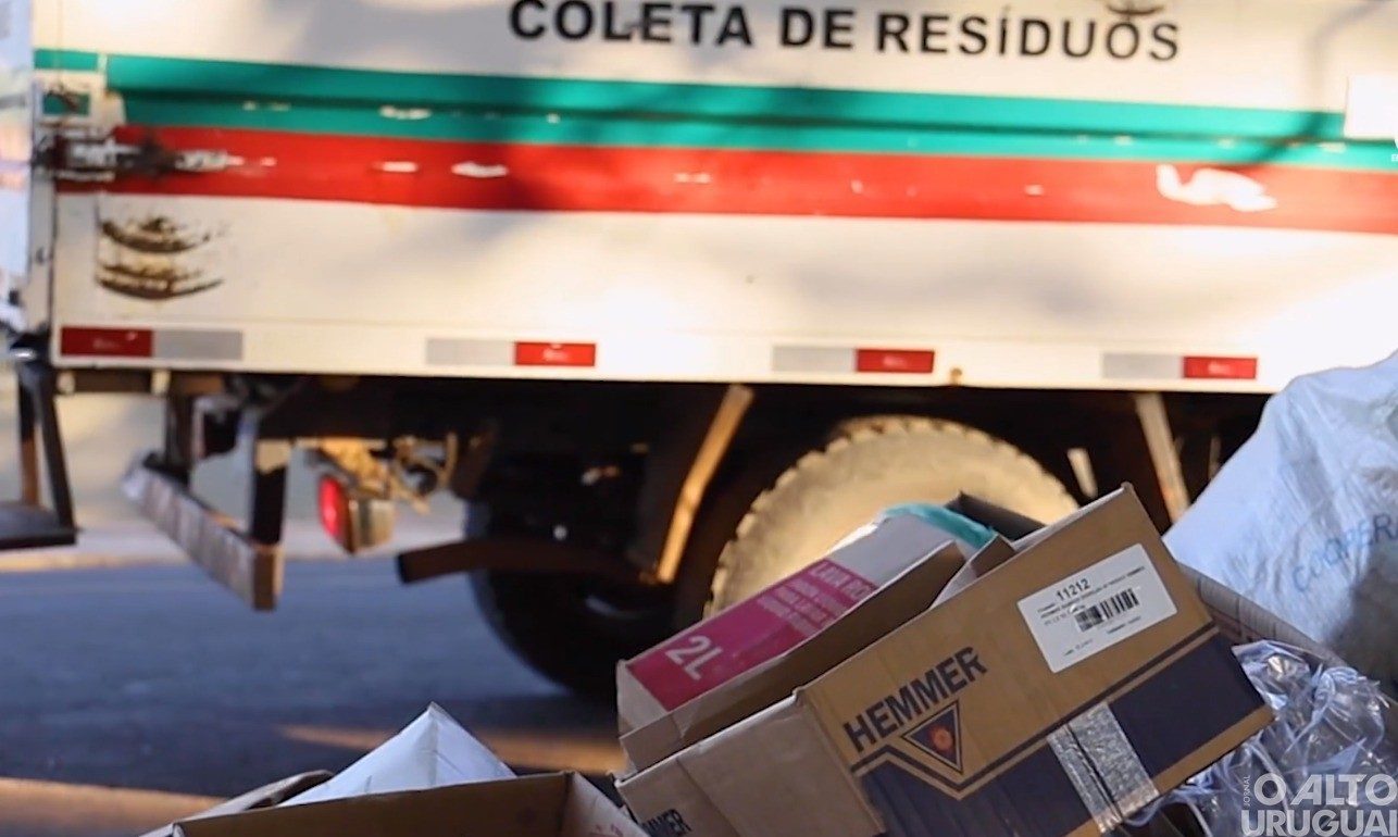 Coleta seletiva completa um mês com resultados positivos