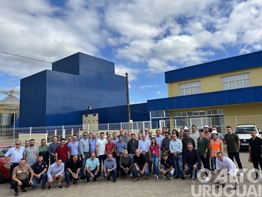 JBS apresenta a estrutura da fábrica de ração em Seberi