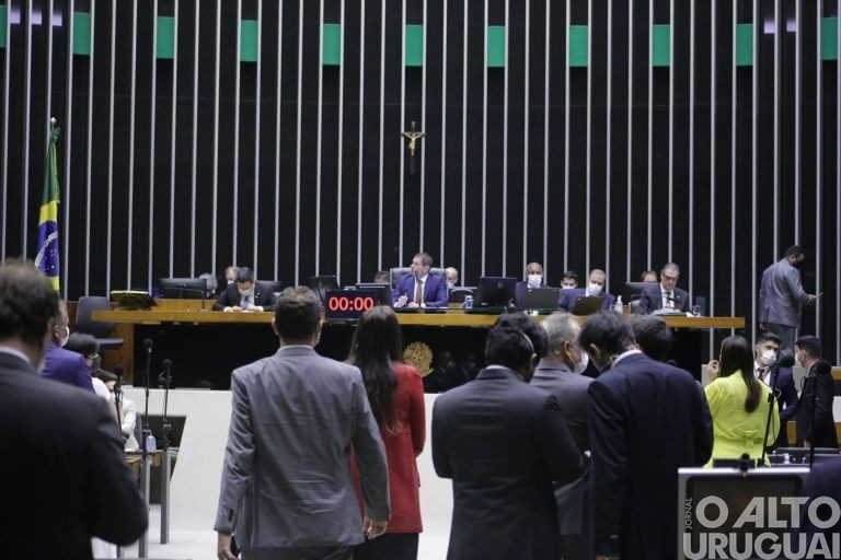 Câmara aprova novas regras sobre trabalho de gestantes na pandemia