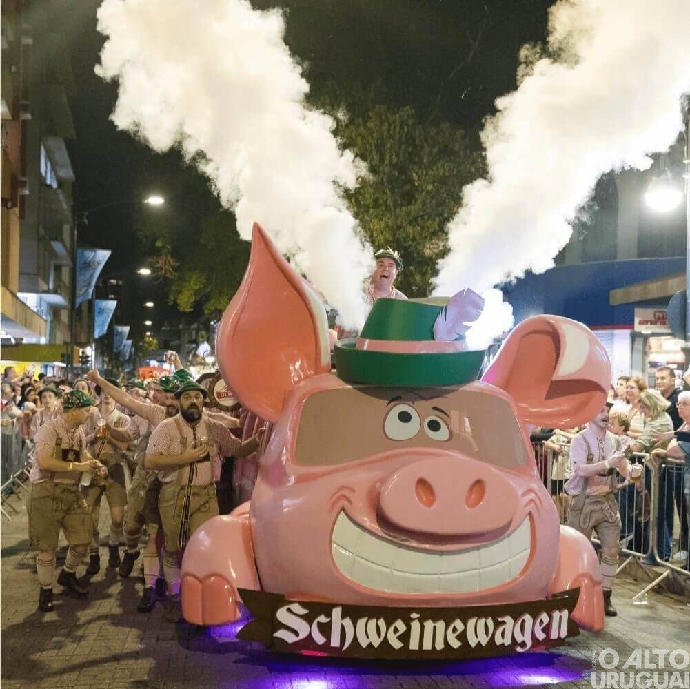 Chuvas intensas suspende temporariamente a Oktoberfest de Blumenau