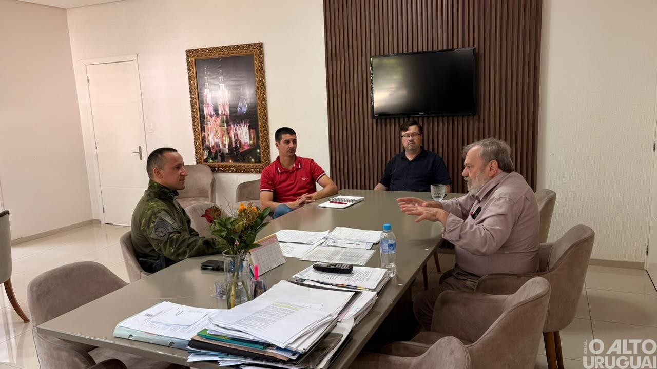 Prefeito recebe comandante da Patram e anuncia avanços na estrutura da corporação