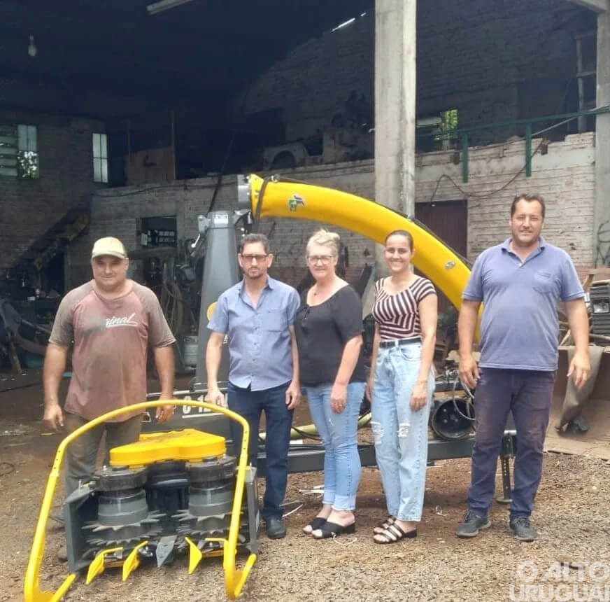 Nova máquina agrícola é adquirida por Executivo de Rodeio Bonito