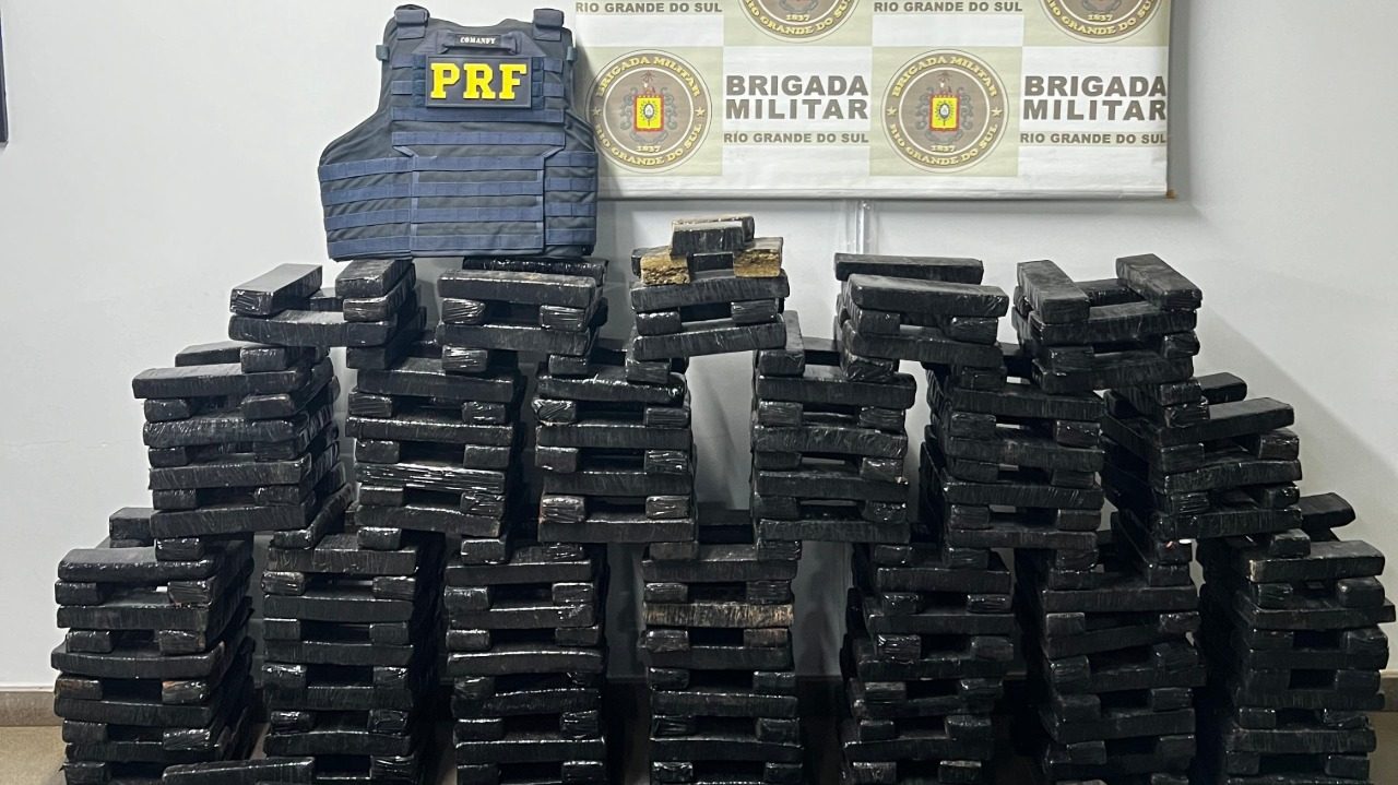 Brigada Militar e PRF apreendem 243 kg de maconha em Seberi