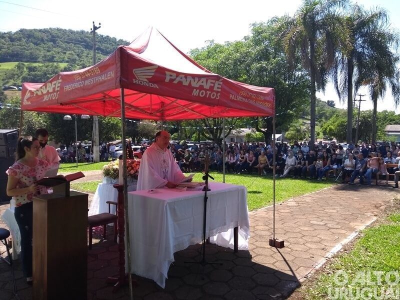 Grande público prestigia retomada da festa da linha Pedras Brancas