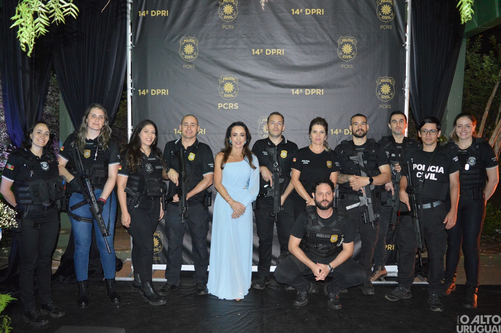 Baile Golden Night homenageia parceiros da Polícia Civil