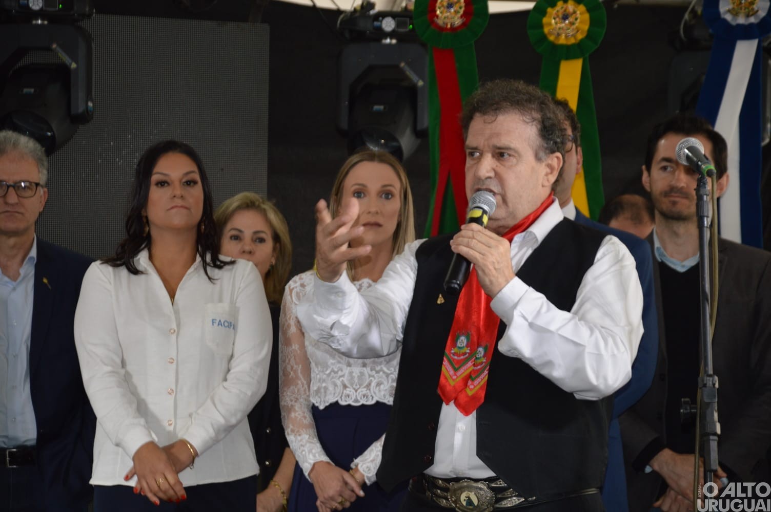 Abertura oficial da Facipal é marcada por anúncios de melhorias para Palmitinho