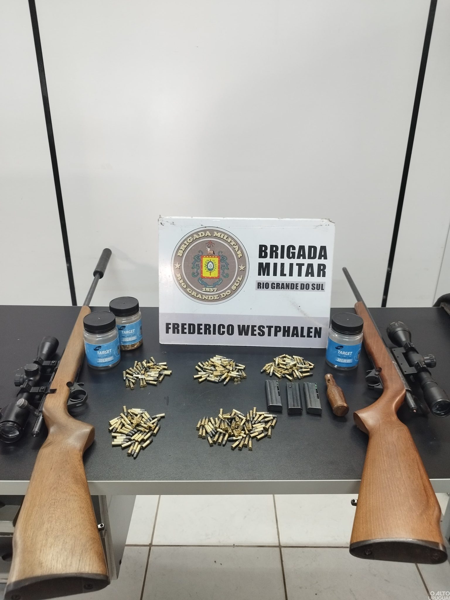 Brigada Militar efetua prisão de dois homens por caça ilegal de animais silvestres em Frederico Westphalen