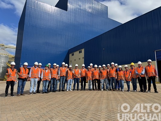 JBS apresenta a estrutura da fábrica de ração em Seberi