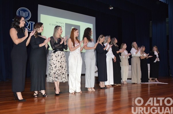 Mais de 800 pessoas participam de palestra com Leila Ama em FW