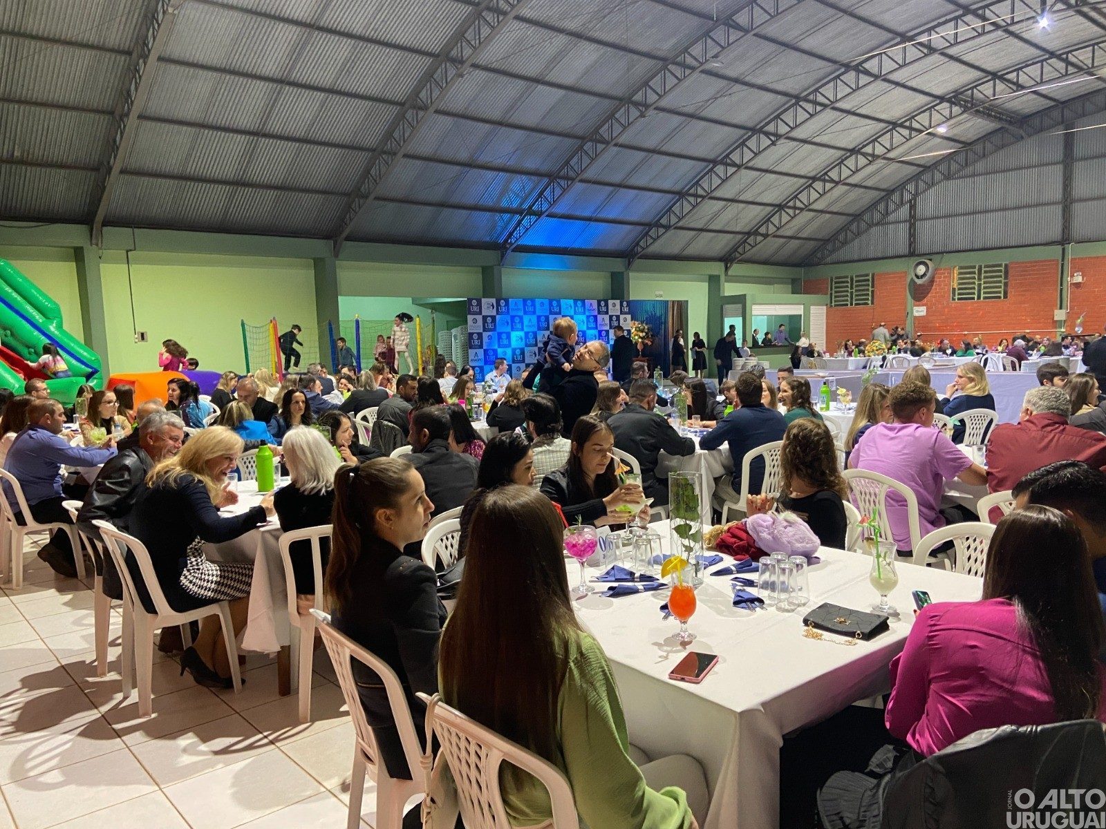 URI/FW encerra programação dos 31 anos com jantar
