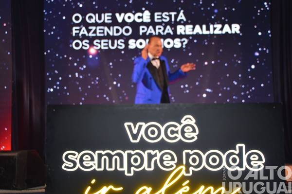 Palestra-show com Otélio Drebes reúne mais de 600 pessoas em Seberi