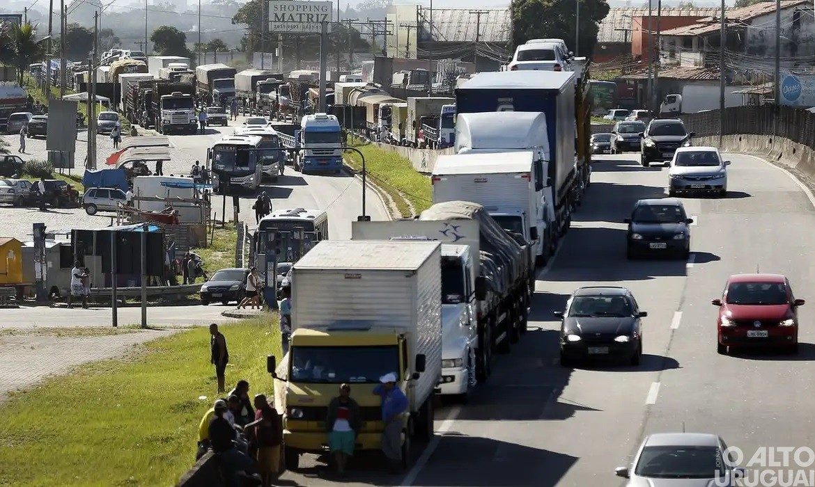 Motoristas têm novos prazos para regularizar exame toxicológico
