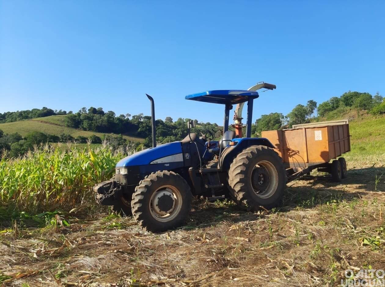 Patrulha Agrícola de Jaboticaba auxilia agricultores na produção de silagem