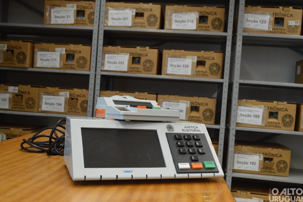TRE-RS substitui urnas eletrônicas na região