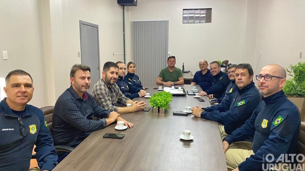 Superintendente da PRF no RS realiza reunião com a Prefeitura de Seberi