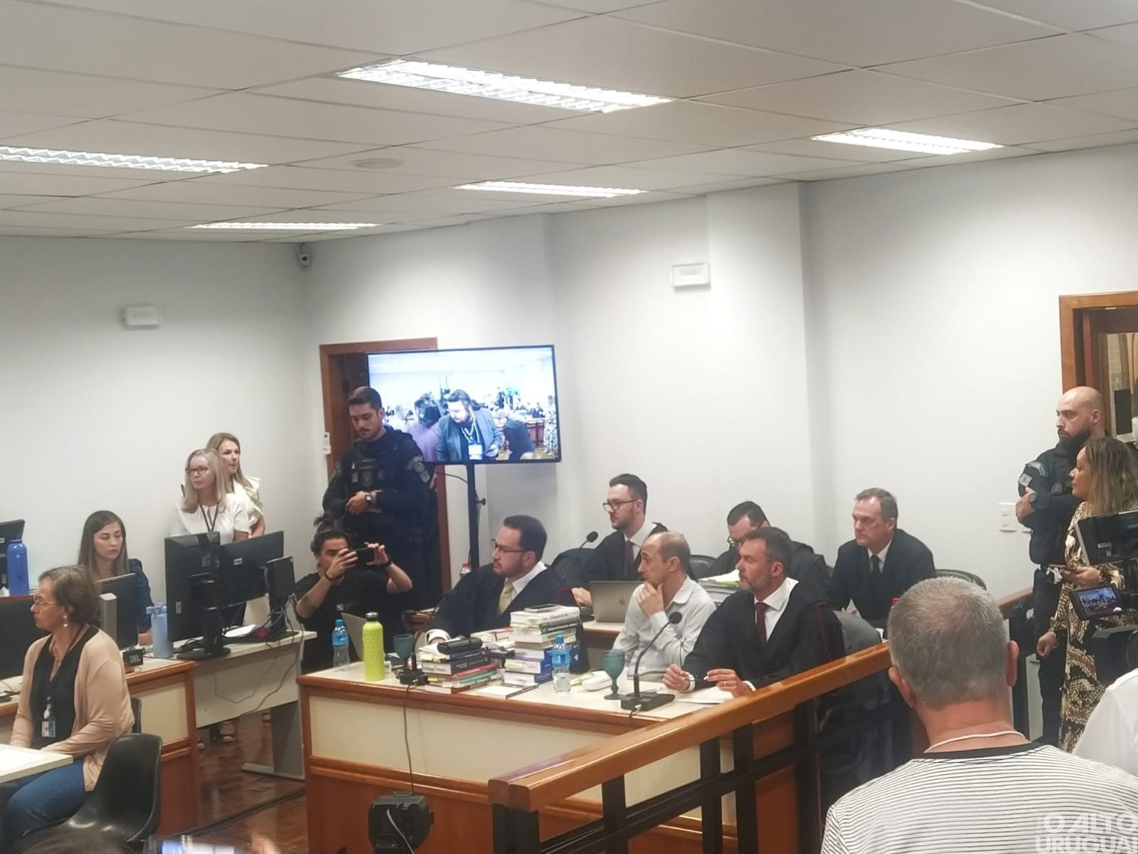 Caso Bernardo: júri inicia com execução de provas pelo MP