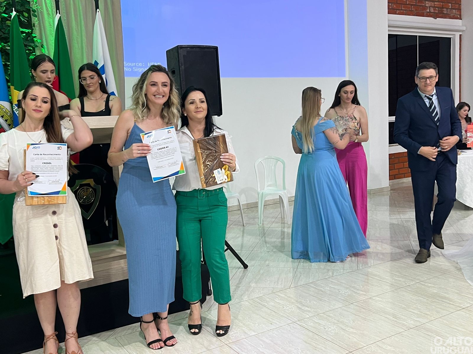 Jantar festivo com honrarias marca os 50 anos da JCI em Rodeio Bonito